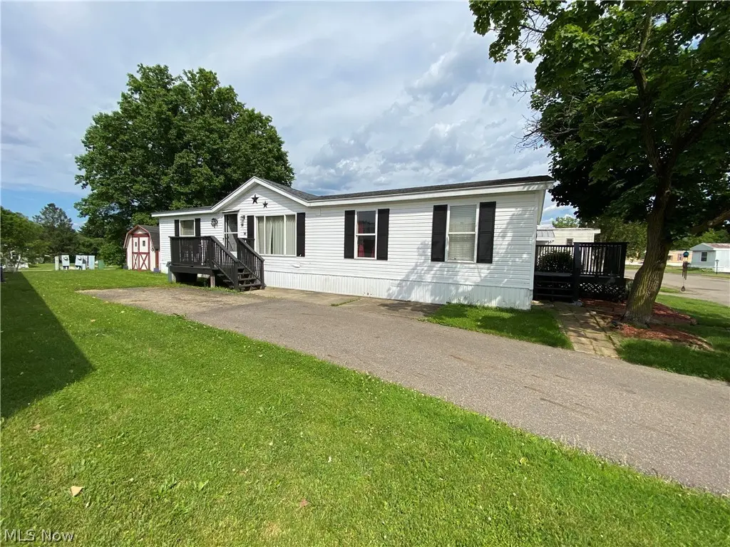 150 Rolling Acres Cir W