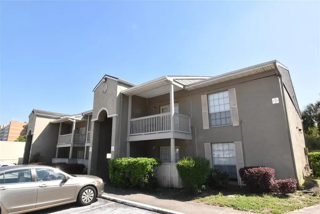 435 Wymore Rd #103