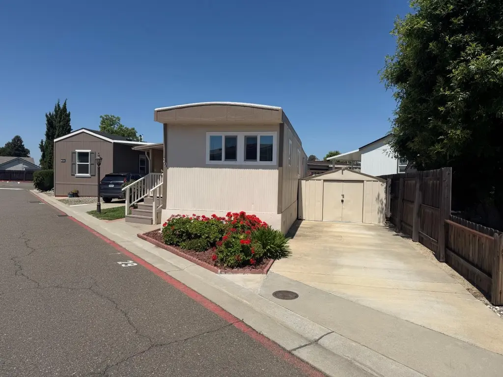 8476 W Stockton Blvd #29