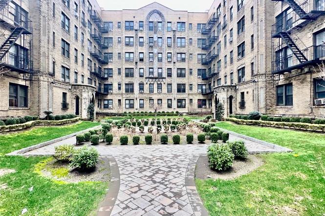 2075 Wallace Ave #546
