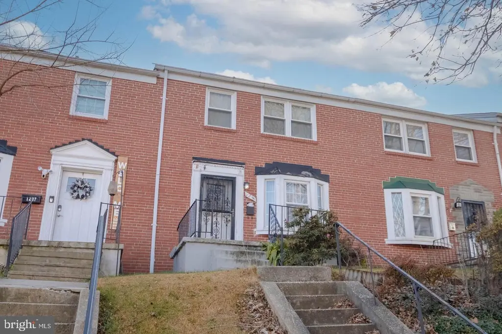 1235 Walker Ave