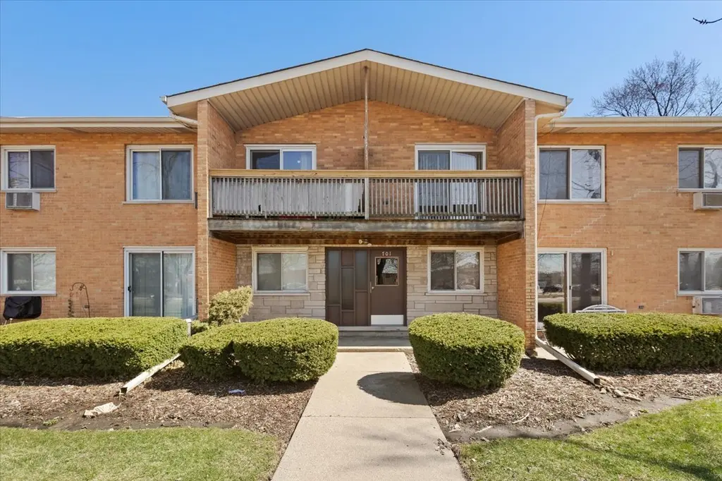 701 S Elmhurst Rd Unit H