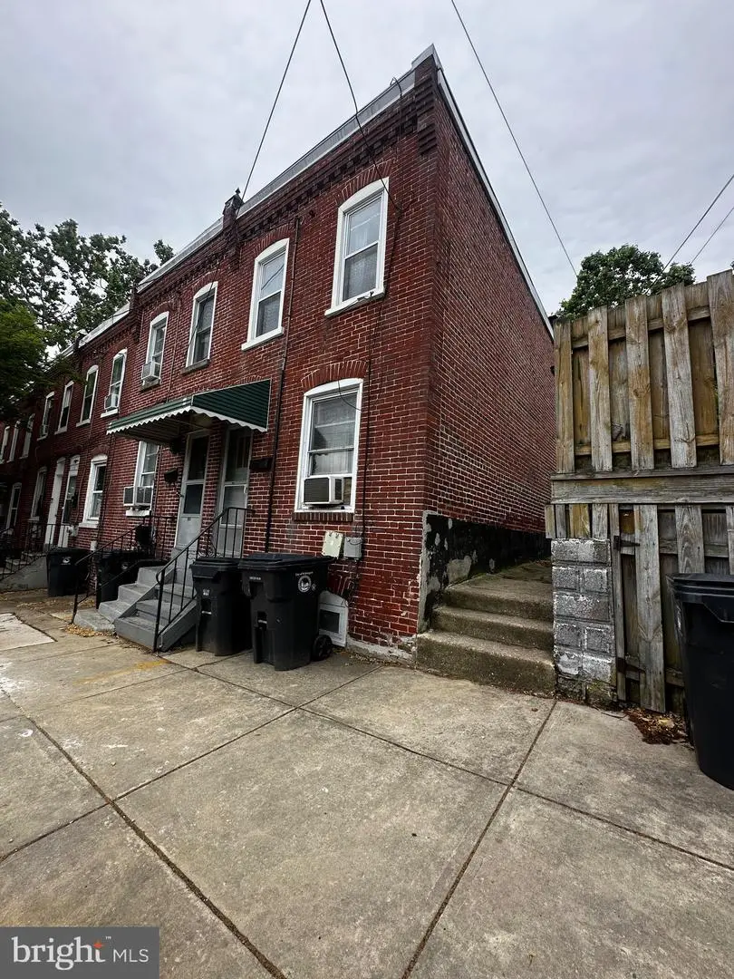200 Cedar St