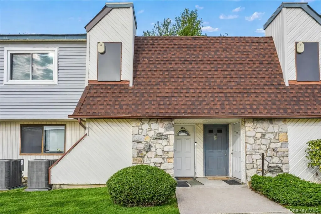 150 Pointe Cir N #150