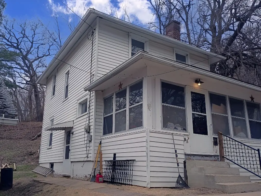 18 Walnut St
