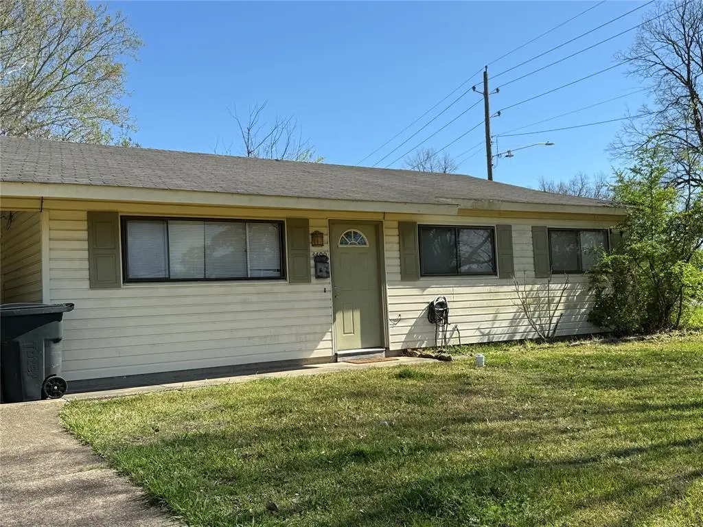 3400 Black Lake Cir