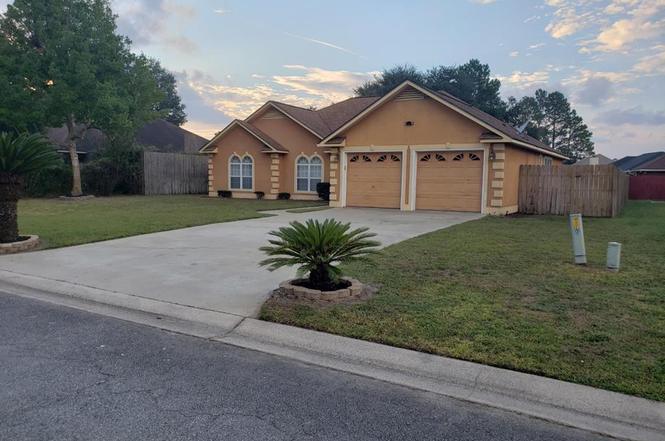 1905 Stonehenge Dr