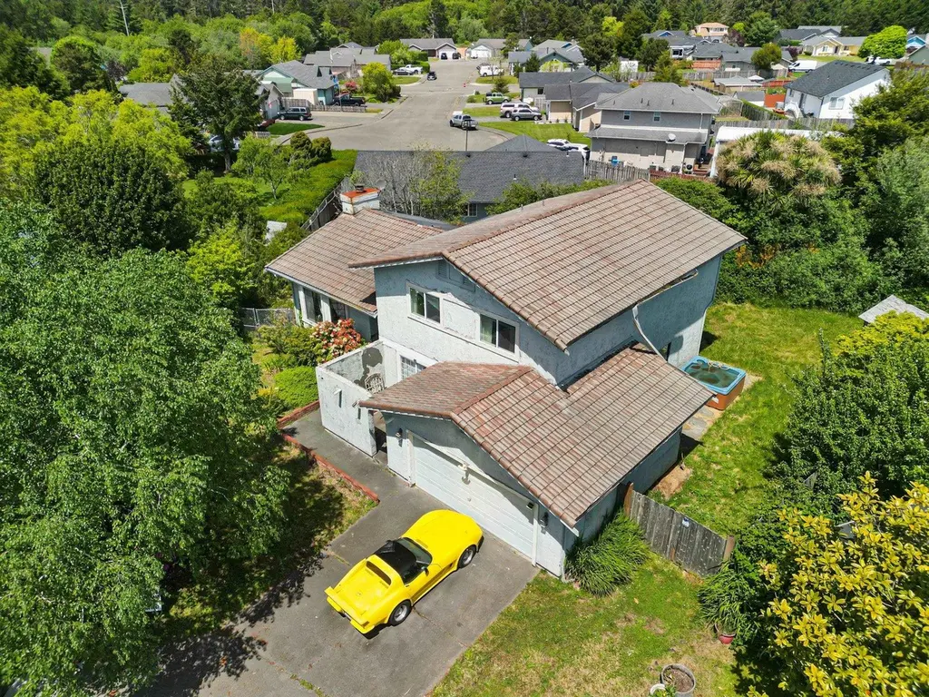 1745 Potomac Ct
