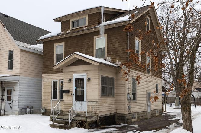 417 Cora St
