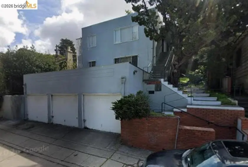 3562 Seminary Ave