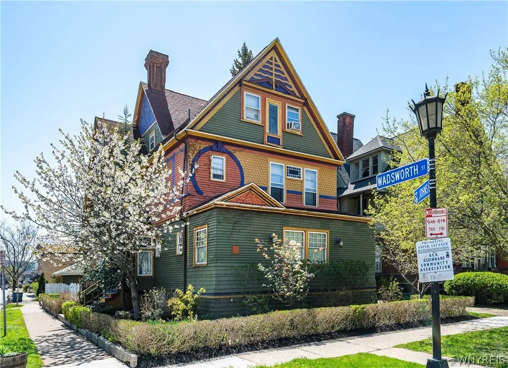 4 Saint Johns Pl