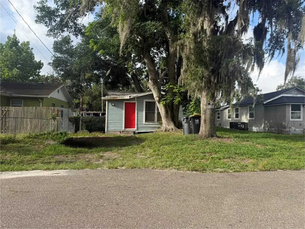 2531 Weber St