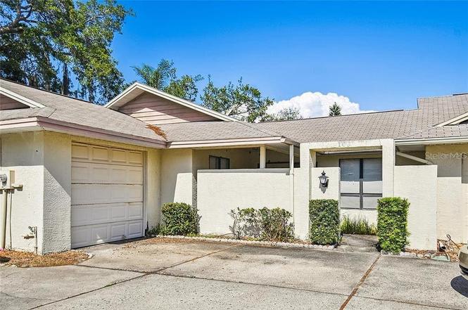103 Lakeside Colony Dr