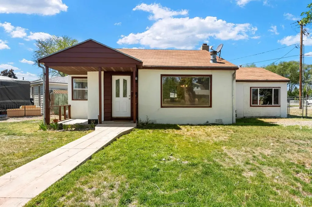 128 Mountain View Dr
