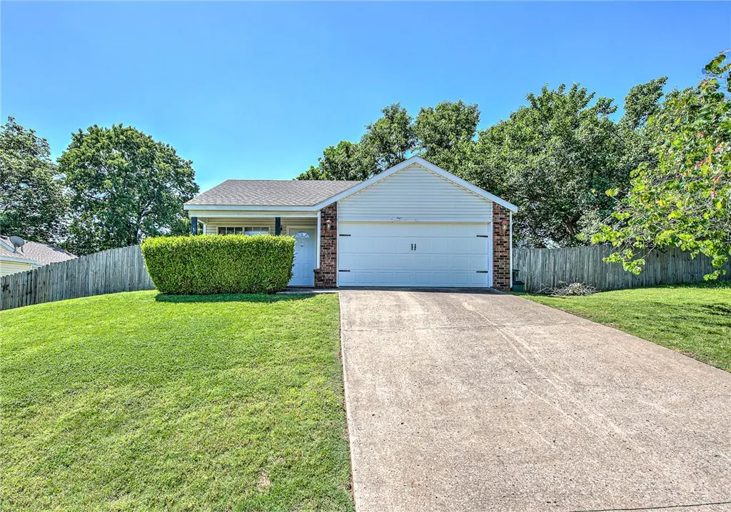 3103 W Woodridge Dr