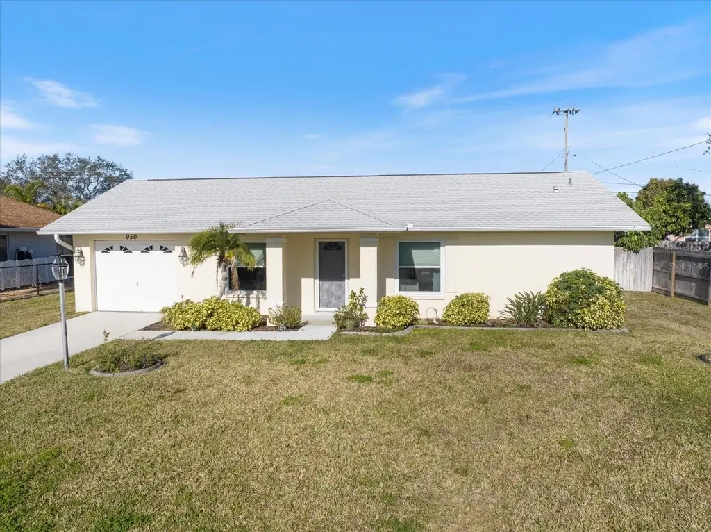 950 Fundy Rd