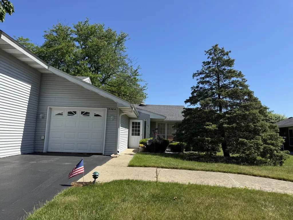 7304 Lynda Ct