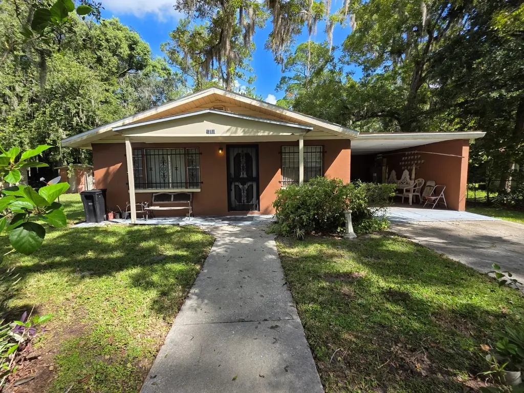 1516 NE 5th Pl