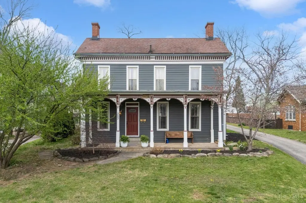 353 N South St