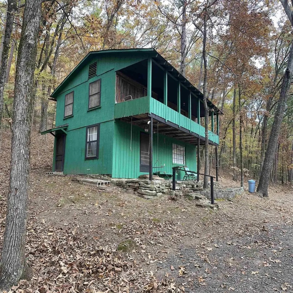 1175 Cove Creek Rd