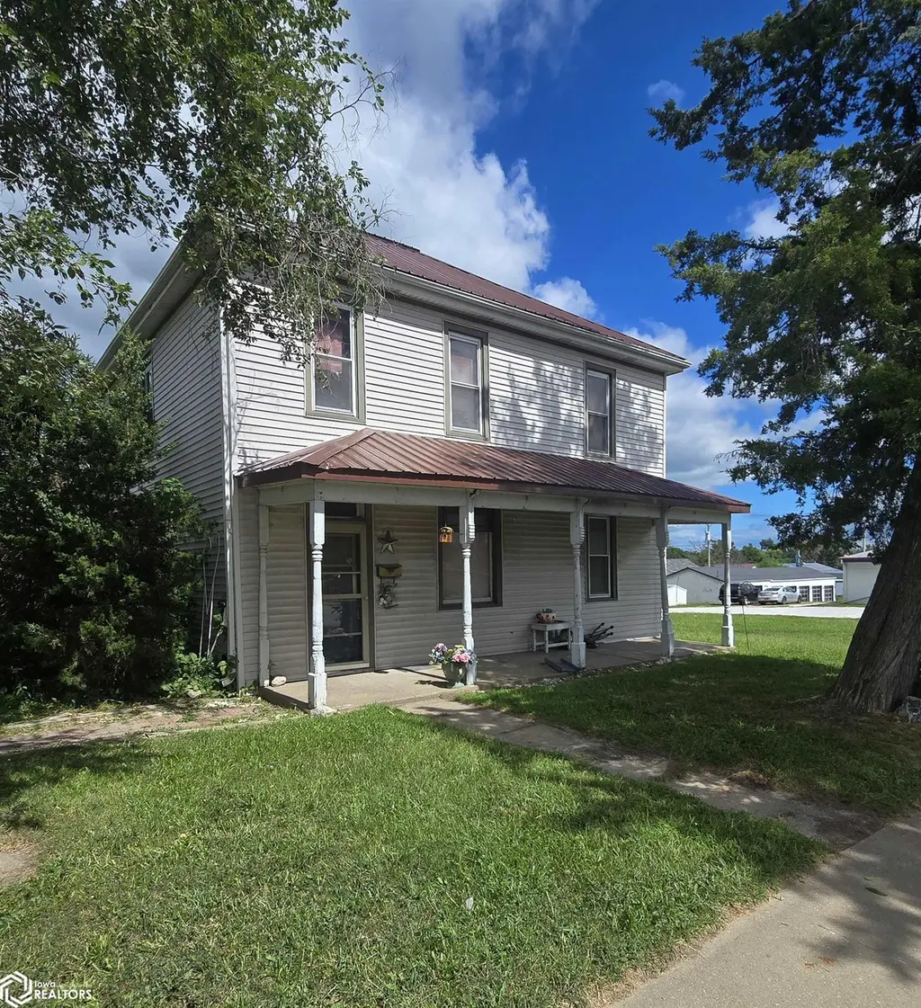 1829 Main St