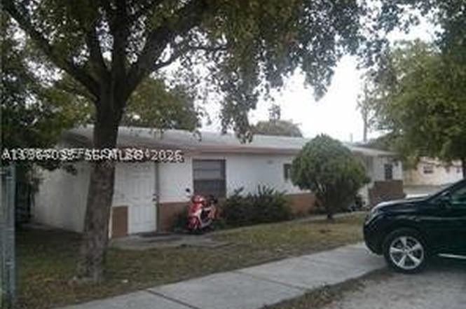 2100 NW 4th St
