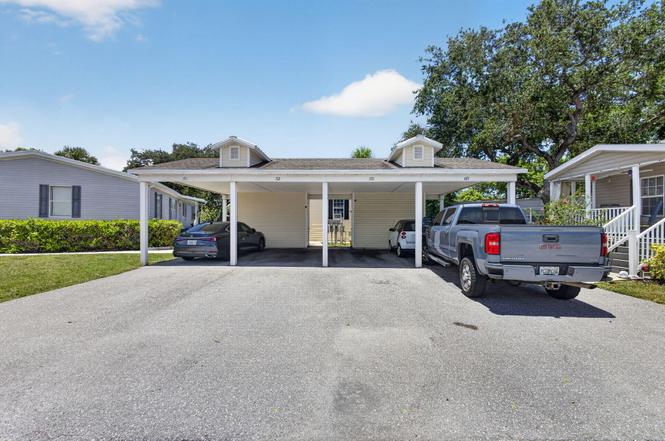170 Maple Ave W