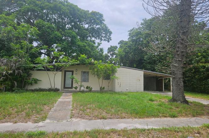 174 SE Celestia Ct