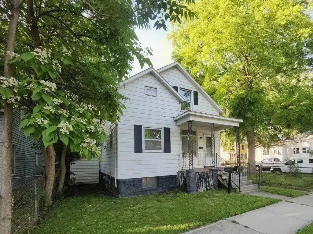 807 E North Union St