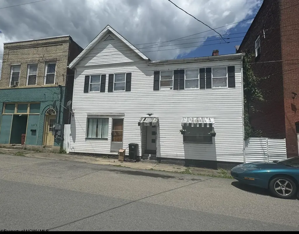 302 Columbia St