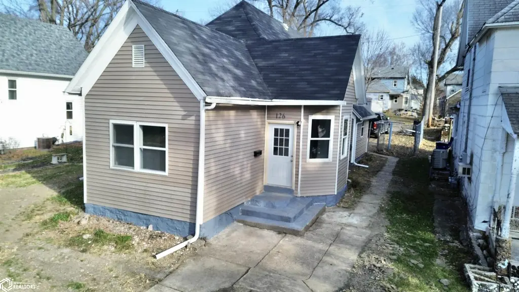 126 S Cooper Ave