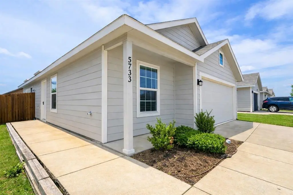 5733 Barbaro Dr
