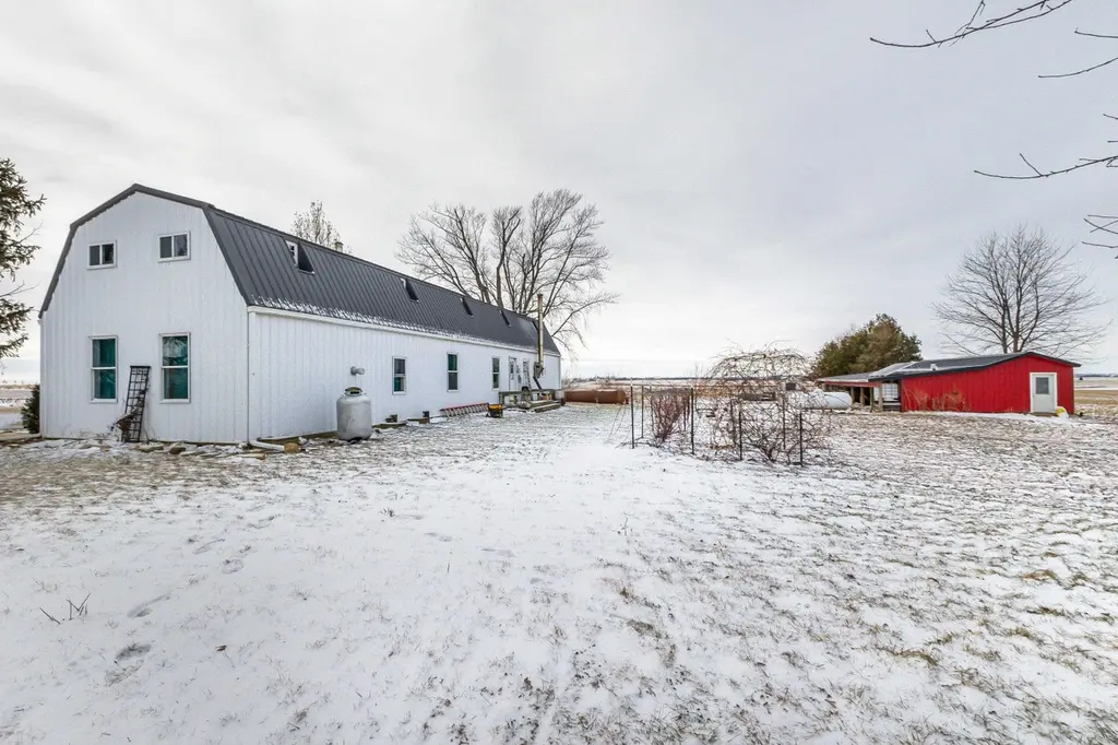 2405 Pheasant Rd