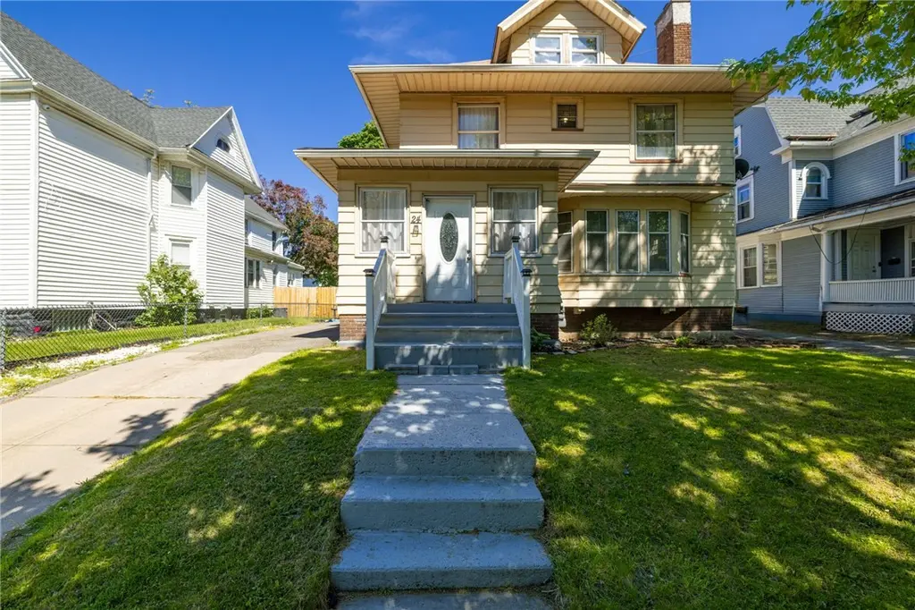 24 Kenwood Ave