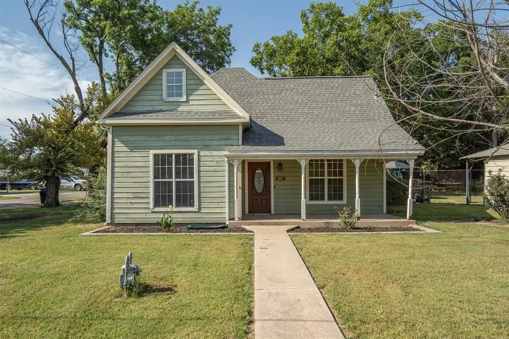801 E Main St
