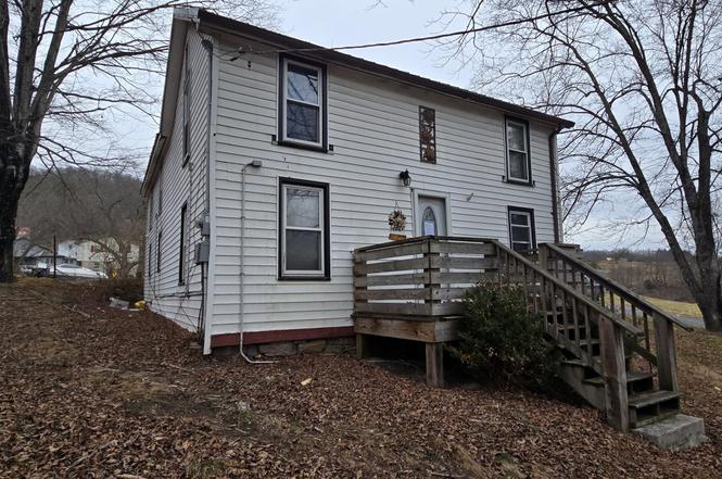 3684 Teaberry Rd