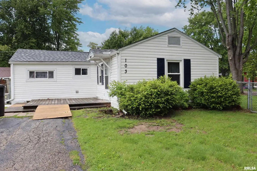 103 N School Ct