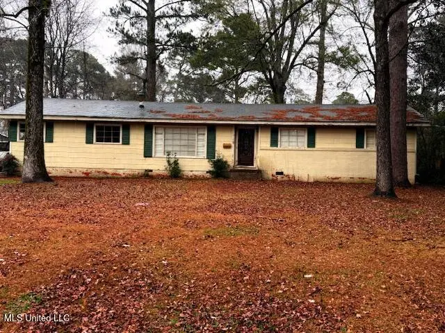 1012 Auburn Dr