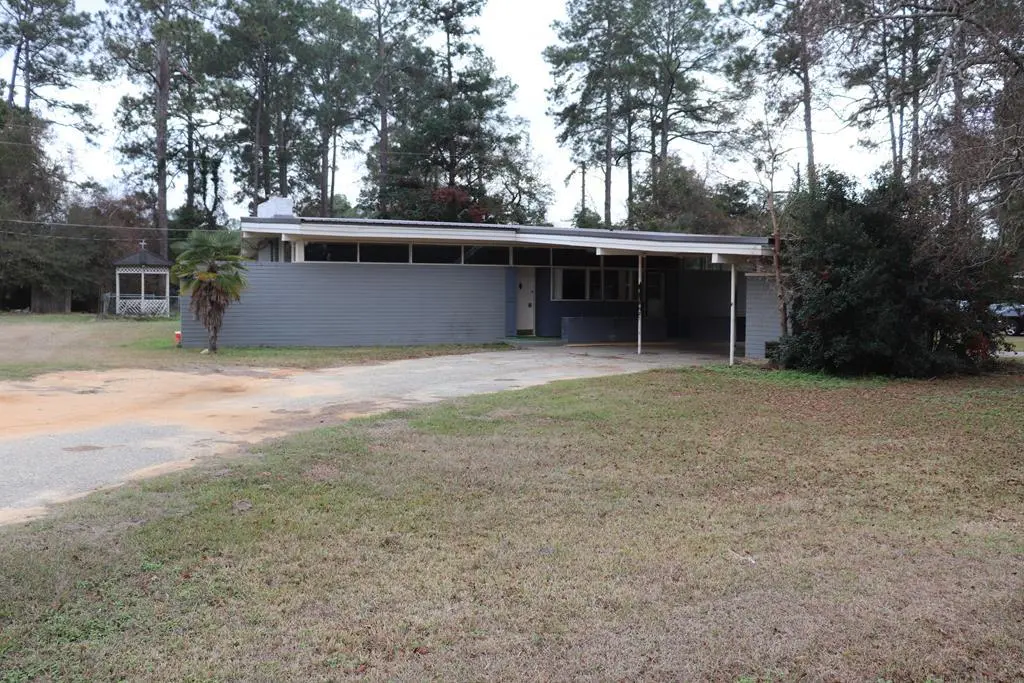 912 Rose Ln