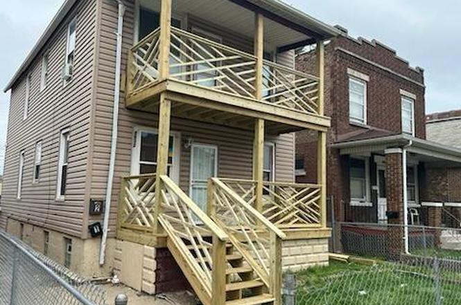 3932 Pulaski St