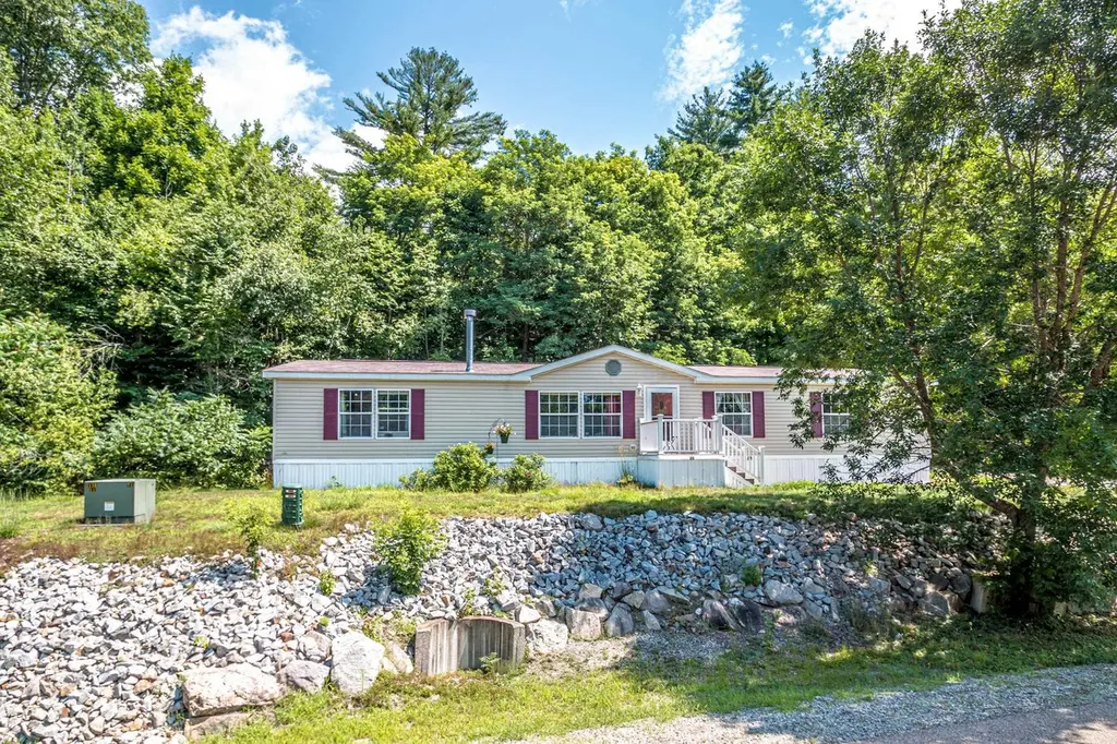 20 Lighthouse Ln