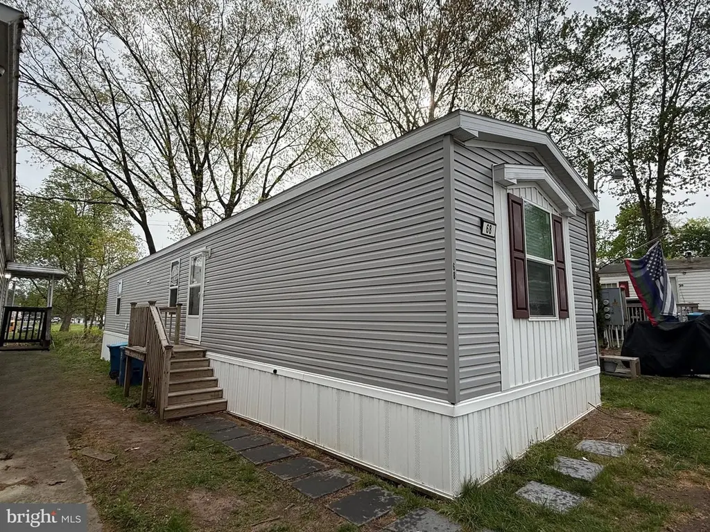 68 Ashwood Ln