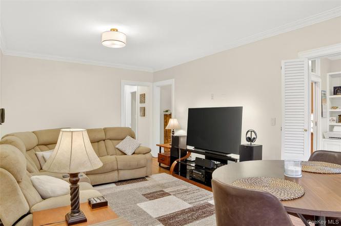 445 Gramatan Ave Unit EB3