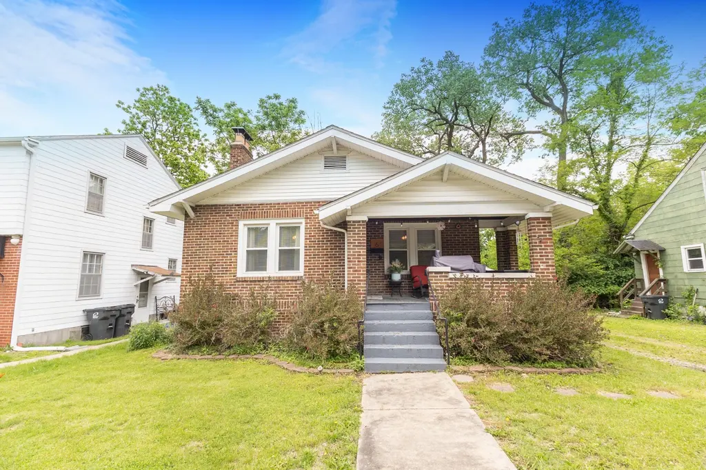 6 Windsor Pl