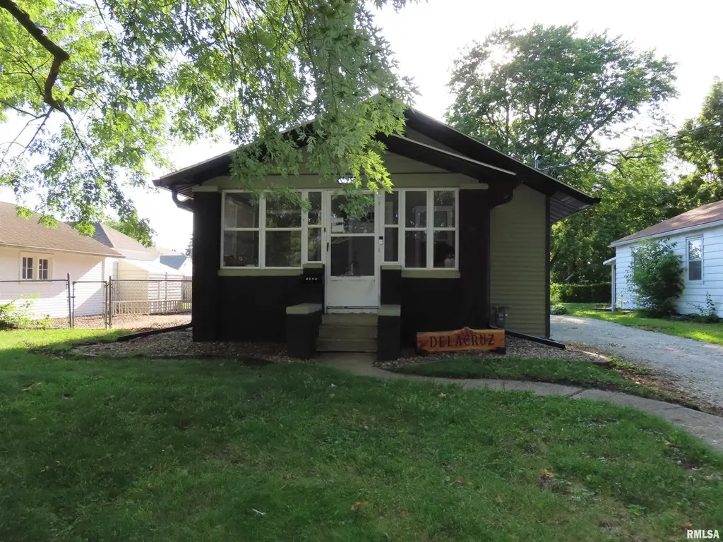 1236 Brown Ave