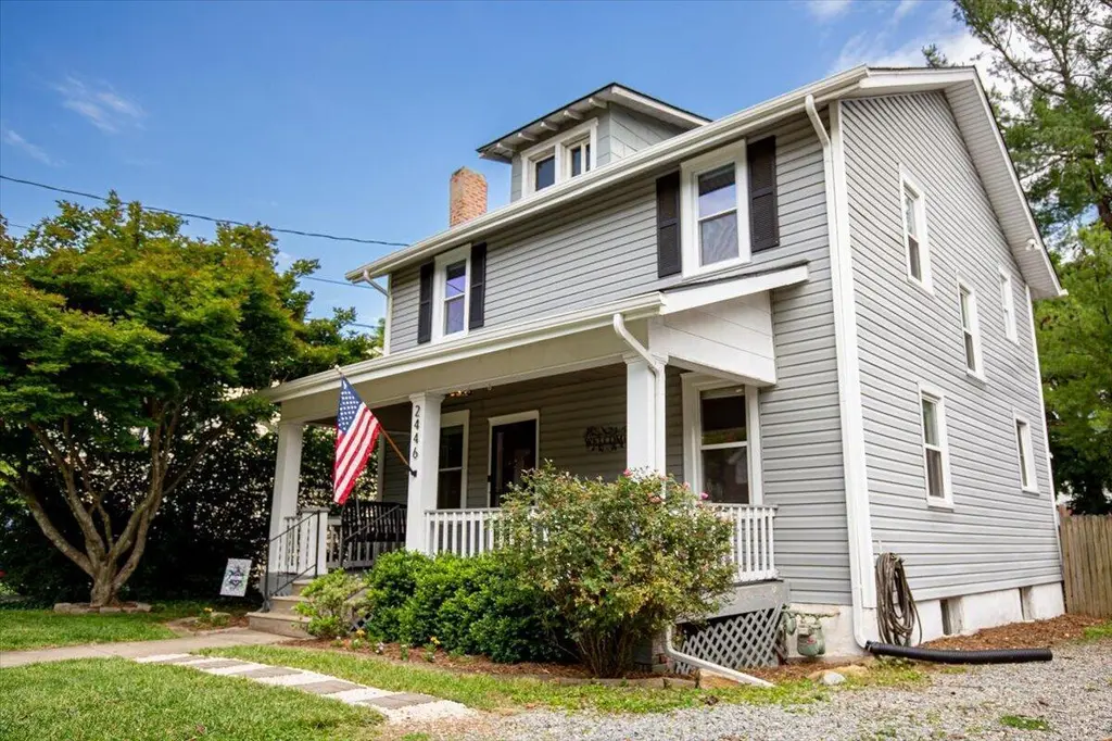 2446 Montvale Rd SW