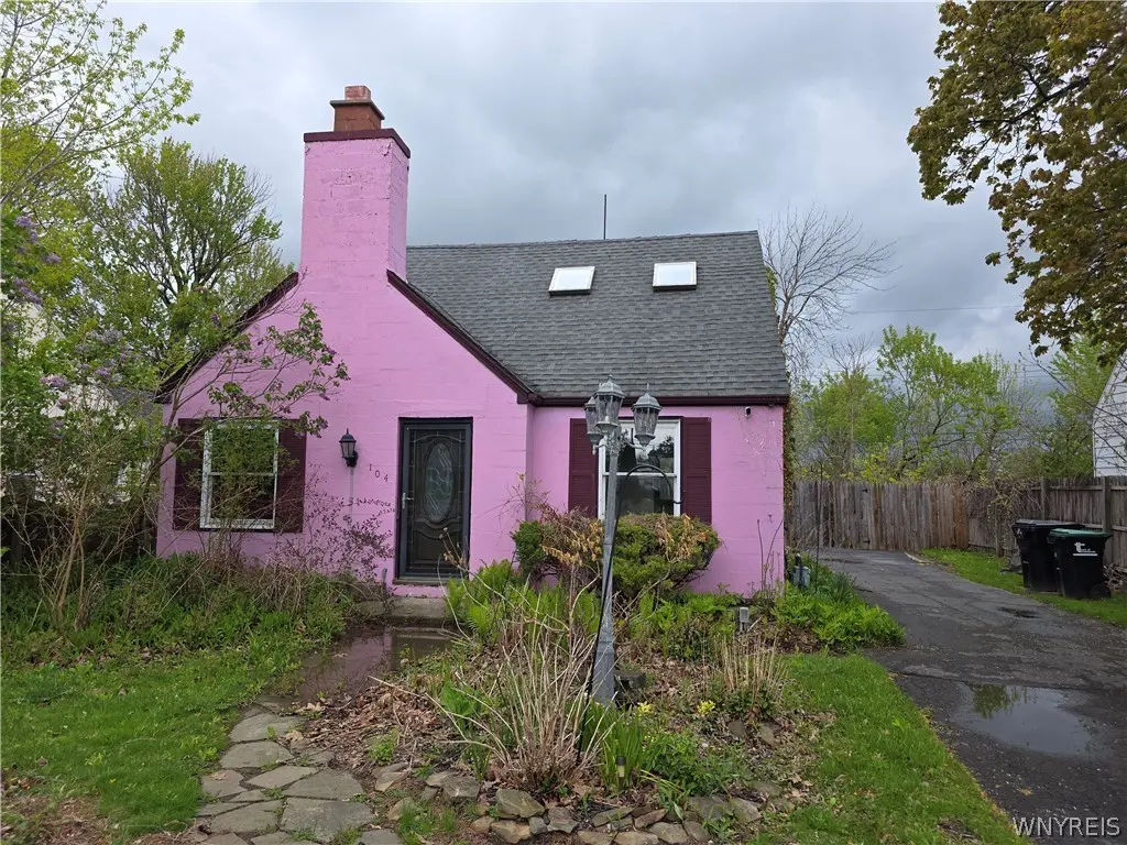 104 Koenig Rd