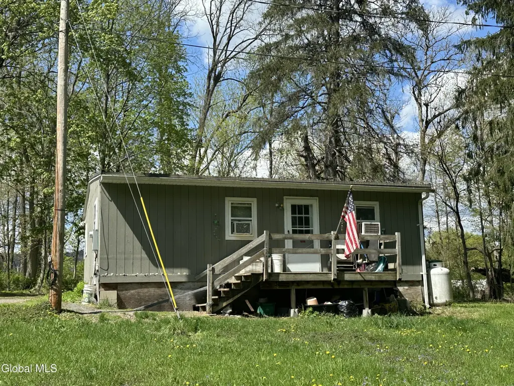 22086 State Route 22