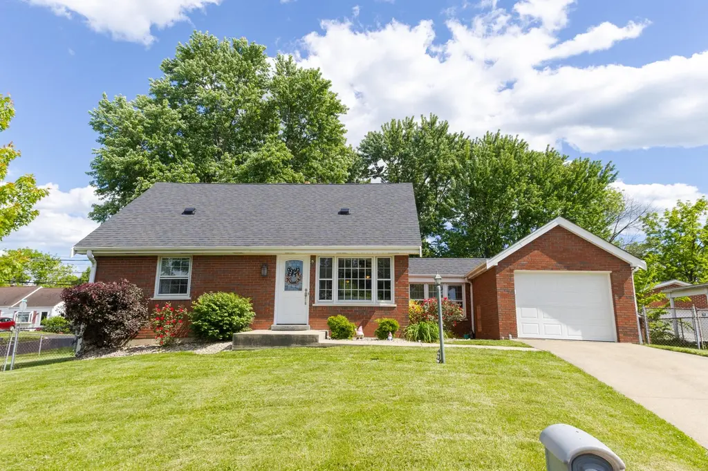 803 Knollwood Dr