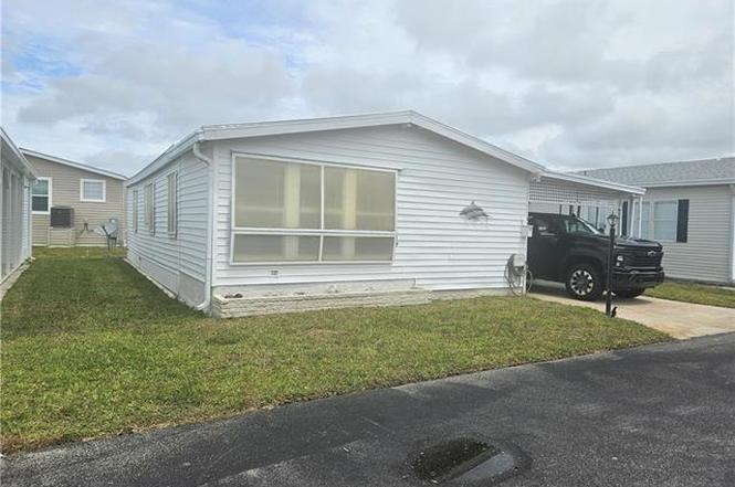 27 Amethyst Ave Unit 27A